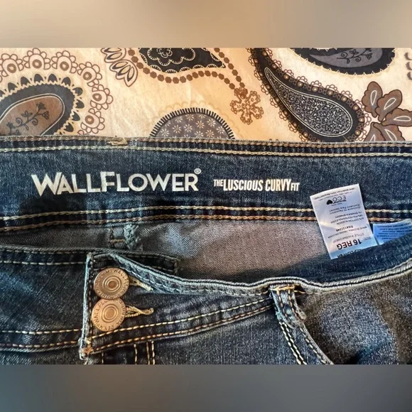 Wallflower Boot Cut Jeans size 16 - Picture 4 of 8